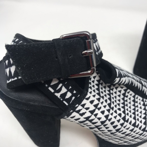 Manaola black wedge heels new size 6 - Picture 7 of 8